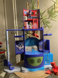 PJ Masks Play Tower