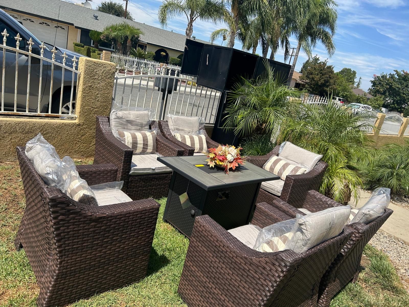 Brand New Patio Outdoor Furniture Set With Fire Pit 