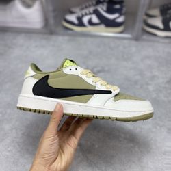 Jordan 1 Low Golf Travis Scott Neutral Olive 85