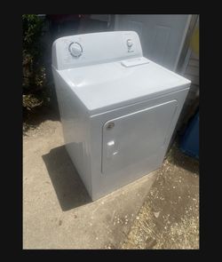 Amana  6.5-cu ft Electric Dryer