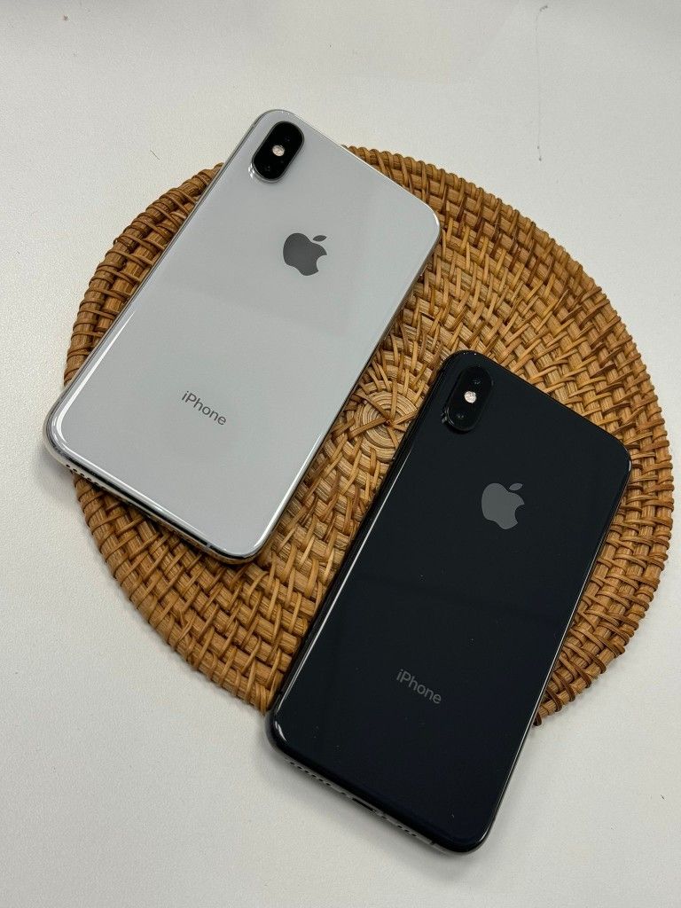 Apple iPhone X ๐ฑ โ Unlocked & Compatible with All Carriers! Get Yours Today!