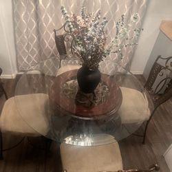 Dining Table With 4 Chairs 