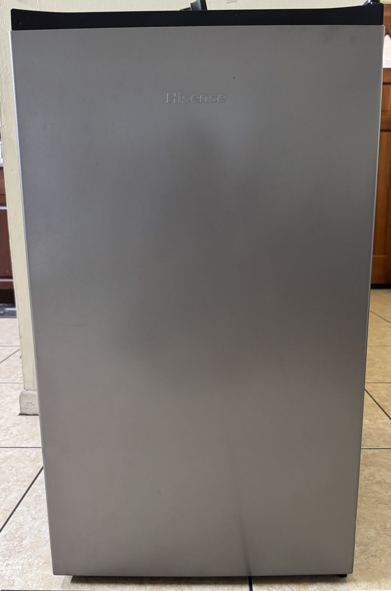 Hisense 4.4 Cu ft Single Door Mini Refrigerator