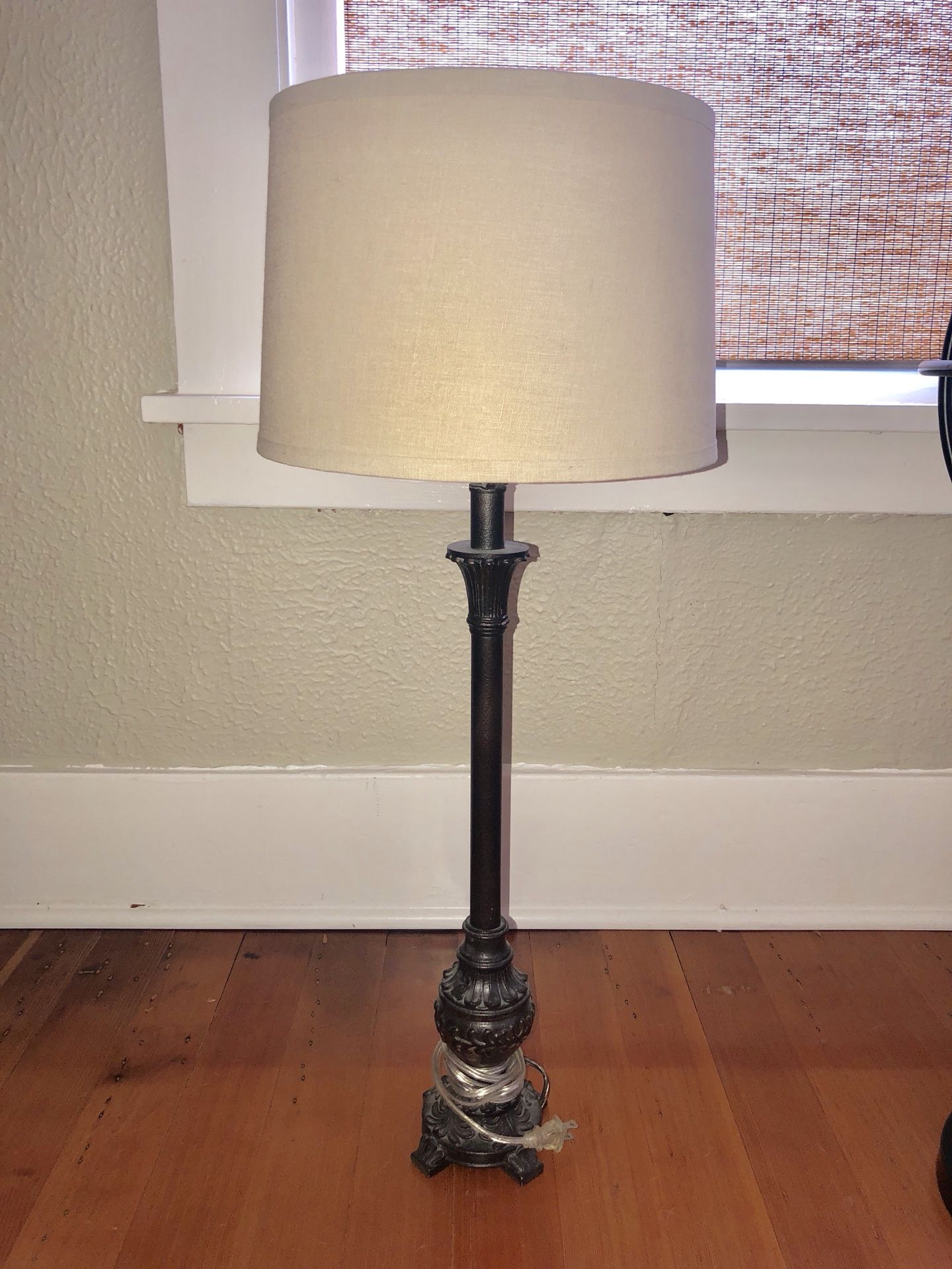 Antique Lamp - Cream/Dark Brown