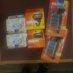Assorted Razors 