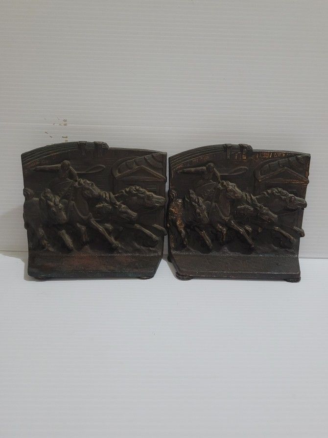 1930s Pair Chariot Race Coliseum Hubley Cast Iron Bookend.
