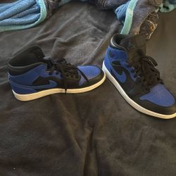 Nike Air Jordan 1 Mid Hyper Royal