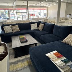 Sectionals ,chaise,livingroom Sets 
