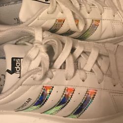 Adidas Ladies  Sneakers Size 6 Great Condition!!