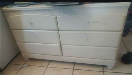 Dresser