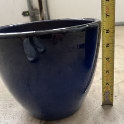 A Set Of Ceramic Pots 