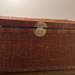 Wicker Trunk.  Vintage