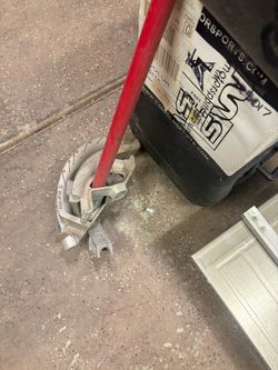 Pole bender