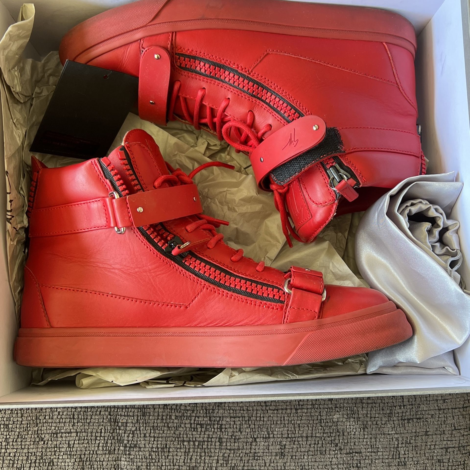 Giuseppe Zanotti Authentic
