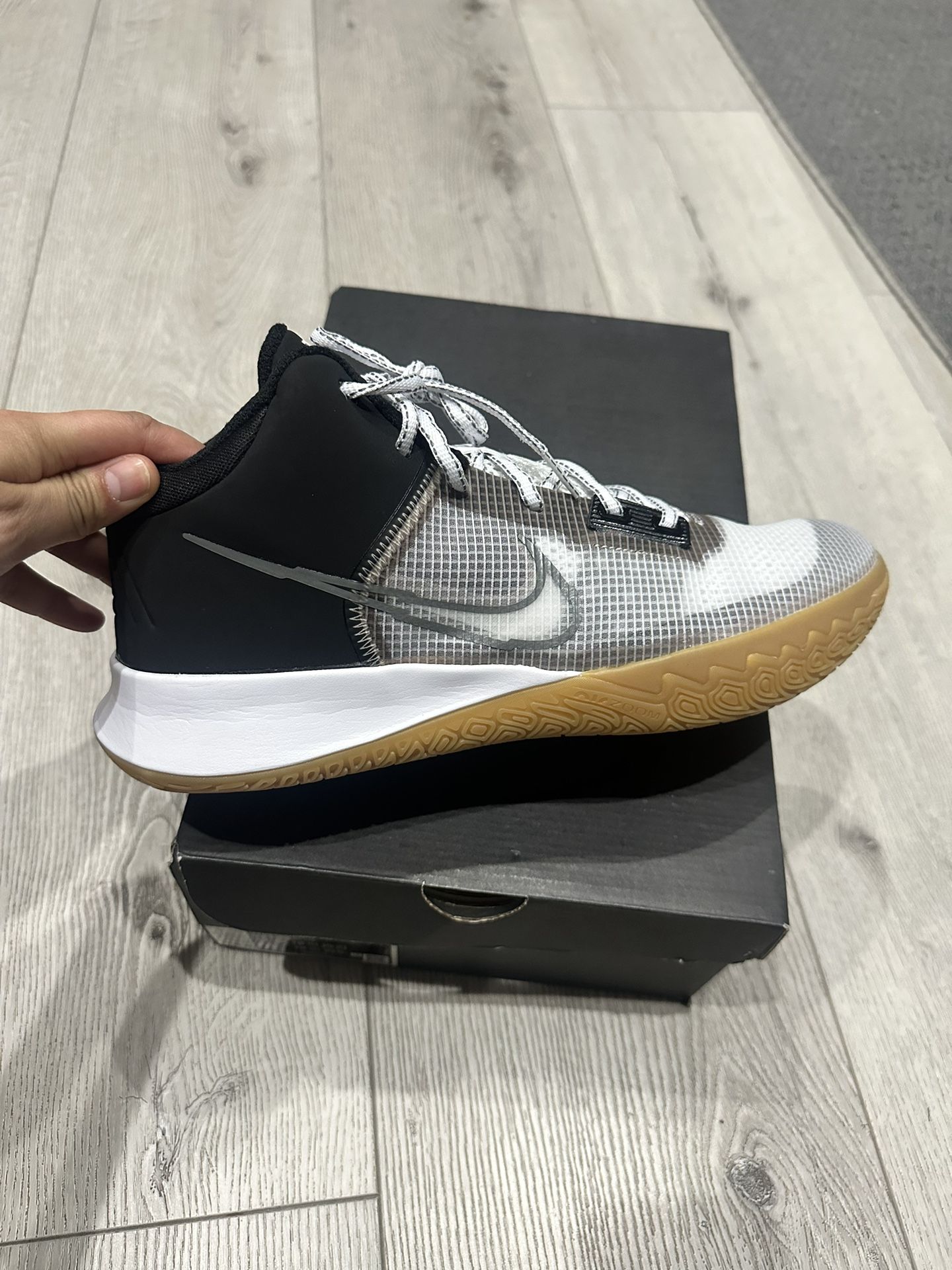 Kyrie Flytrap IV Mens 11.5