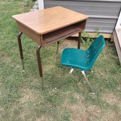 Studet Desk With Chair 