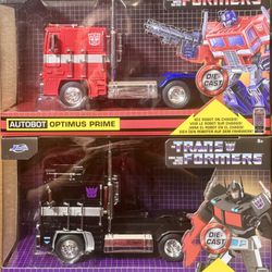 X2 Transformers Autobot And Decepticon In 1:24 Scale