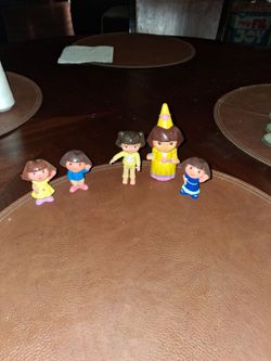 Vin Dora little doll 2 inch tall in. Good condition all for 15