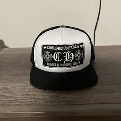 White And Black Chrome Heart Hat