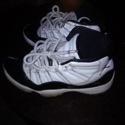 Size 8 Jordan 11s