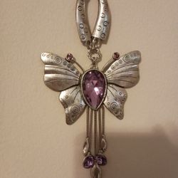 Beautiful purple butterfly Necklace Vintage 