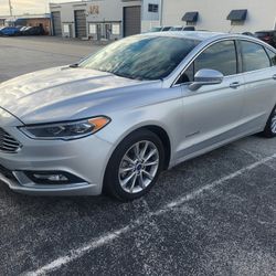 2018 Ford Fusion 93000 Miles Cold Aie Loaded. Finance. $1000 Down