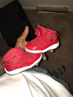 Size 6c Jordan’s 11