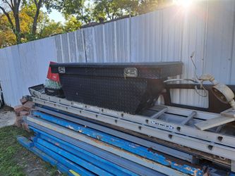 Truck toolbox