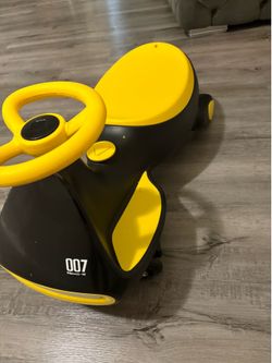 Electric Kids Ride-On Wiggle Car (Rechargeable)