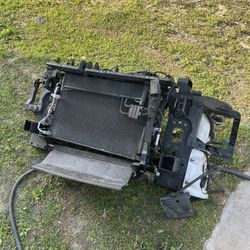 2014-2018 Jeep Cherokee Radiator Support Oem