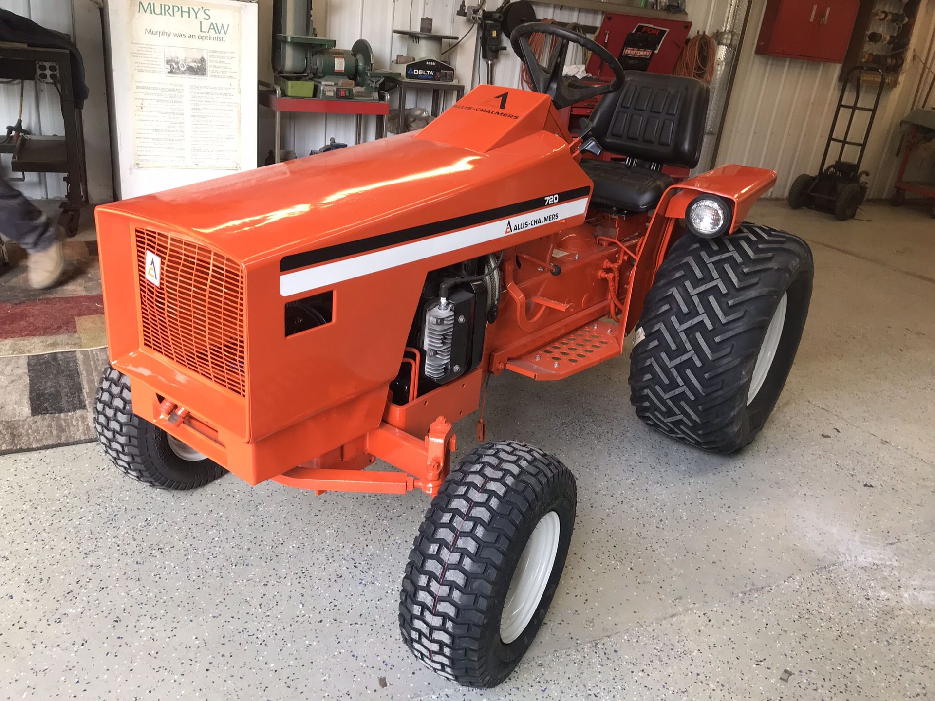 Allis Chalmers Tractor w/ Mower Deck and 3 point hitch