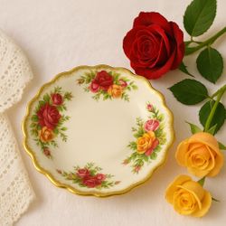 Royal Albert England 1960s Old Country Roses Bone China Berry Bowl, 5x1.25”