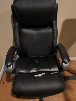 FREE-Comfortable Office/Gaming Chair - Great Functionality
