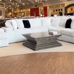 White Sofas / Loveseats / Couch / Chase - DAME DAY DELIVERY - No Credit Needed - 0 Money Down