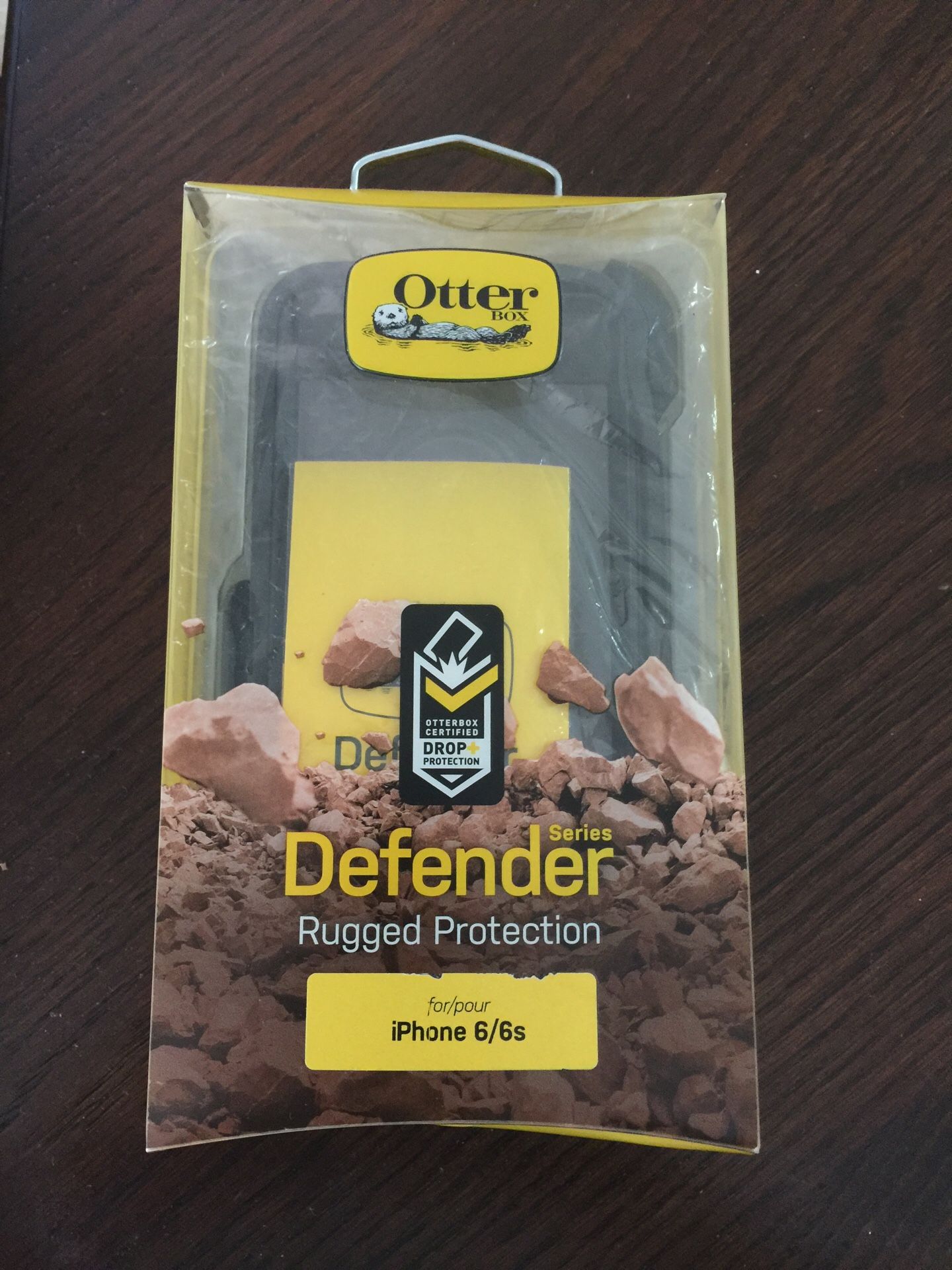 iPhone 6/ 6s phone cover black Otter box Defender series.