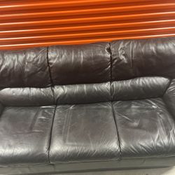 Black Leather Couch 