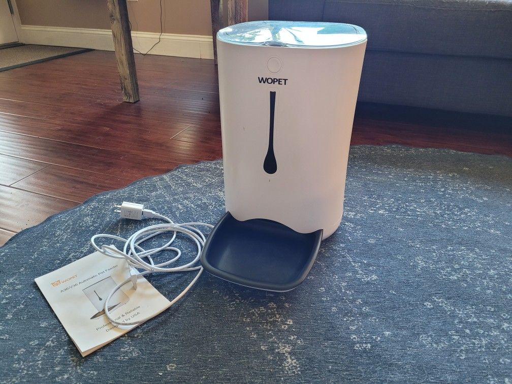 Automatic Pet Feeder