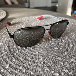 Ray-Ban RB8331M SCUDERIA FERRARI COLLECTION