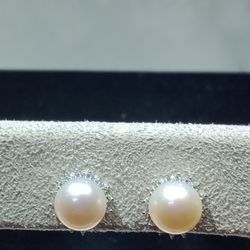Pearl Earings