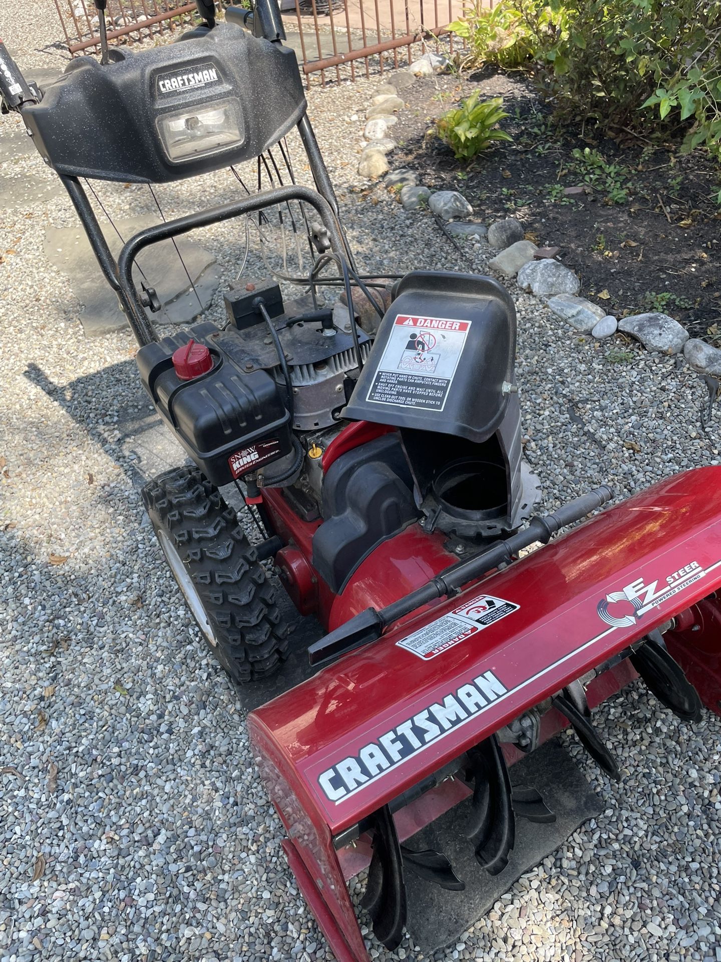 Snowblower - Craftsman 28” 2 Stage Snow Blower