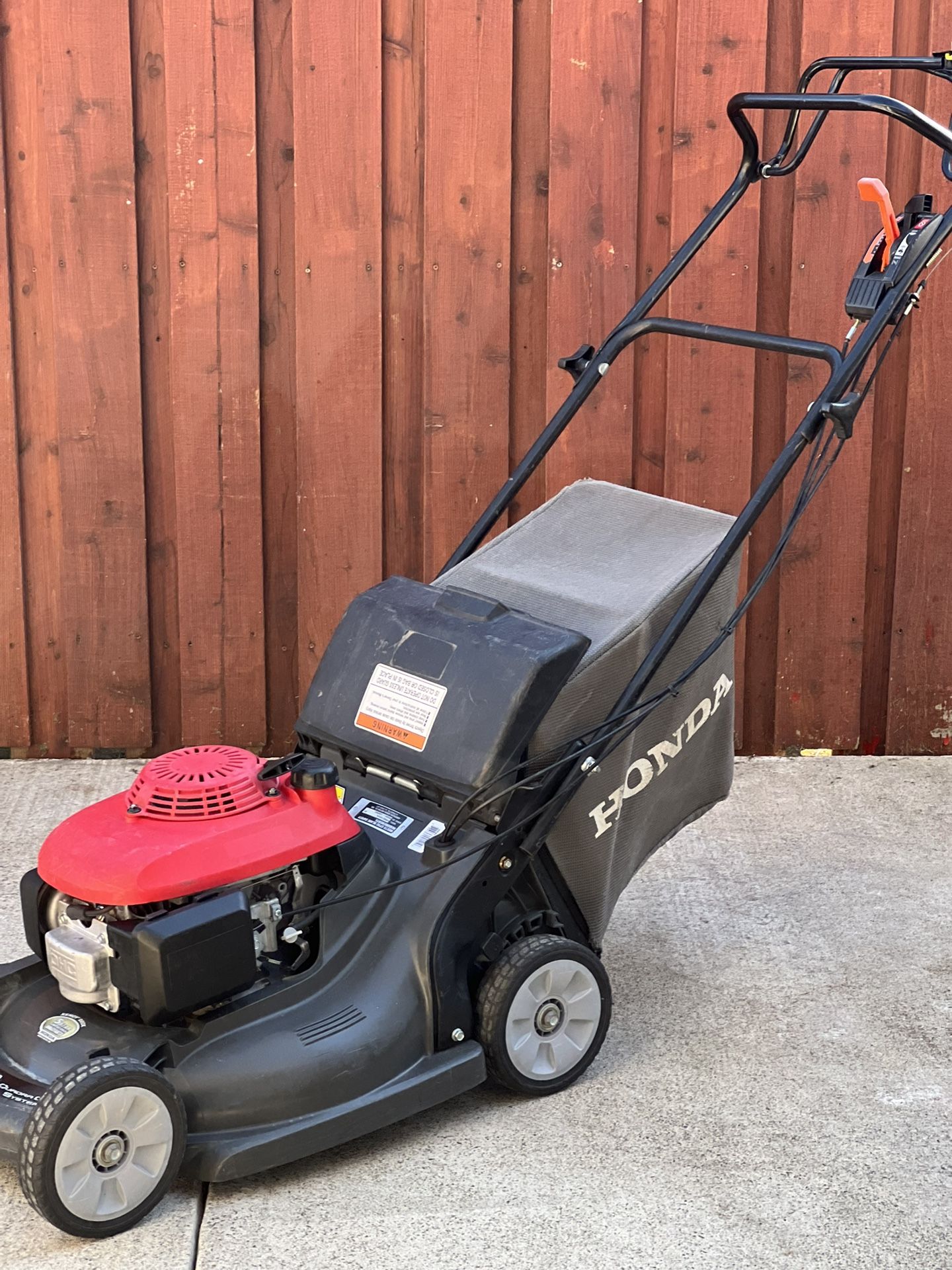 Honda Harmony HRB216 With Roto Stop Self Propelled Lawn Mower