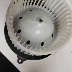 2003----2007  Chevy Silverado, Avalanche / GMC Sierra 1(contact info removed) A/C Blower Motor