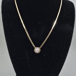Pearl and Diamond Necklace 14 Karat gold, Culture Pearl and Diamonds, 7.4 grams👑