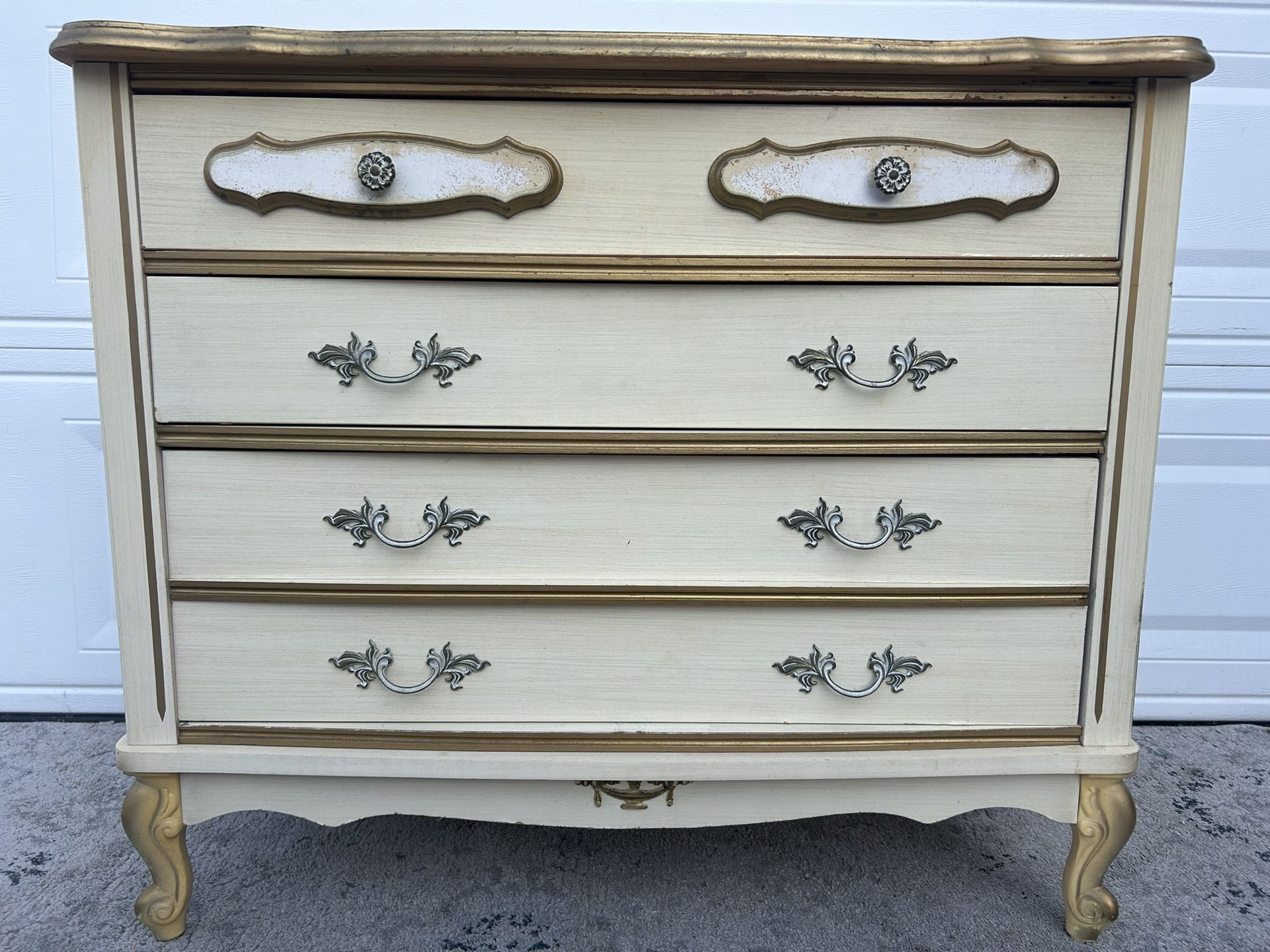 Vintage French Provincial Dresser - Chest of Drawers