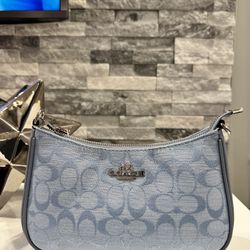 Coach Teri Shoulder Bag In Signature Canvas CAL51  Blue 