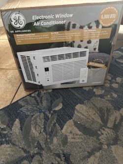 G E Electronic Window Air Conditioner