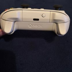 white xbox controller 
