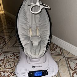 4Moms MamaRoo Baby Swing