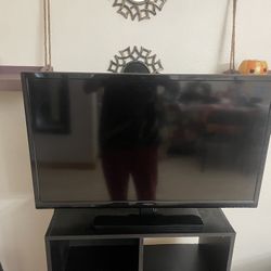 Insignia 30 Inch Tv 