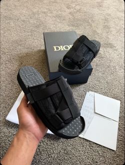 Dior slides